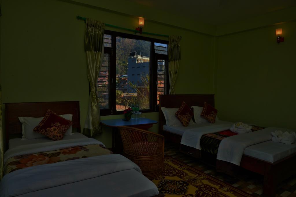 Hotel Mandala Pokhara Extérieur photo
